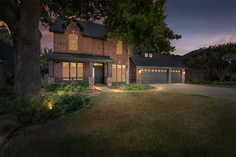 2710 Cobblestone Drive Grapevine, TX 76051