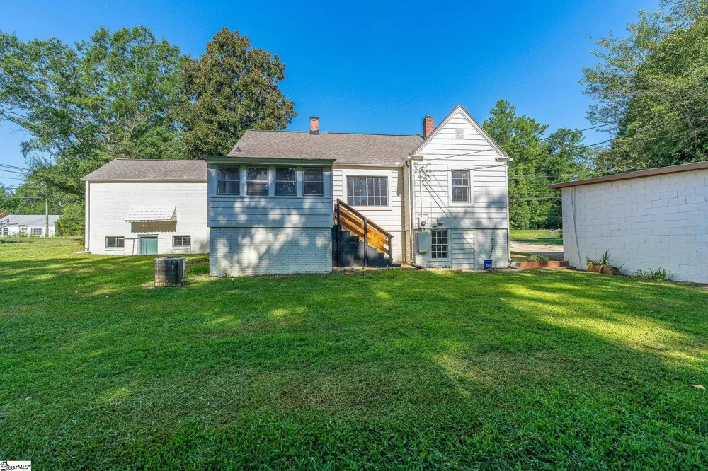 909 W Georgia Road Woodruff, SC 29388