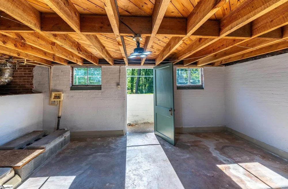 909 W Georgia Road Woodruff, SC 29388