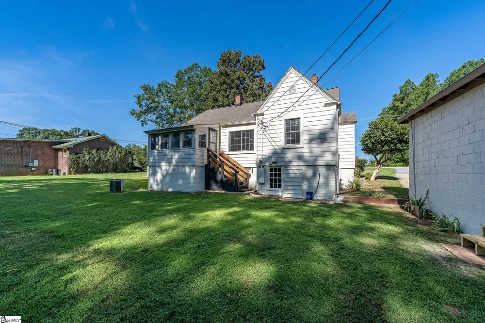 909 W Georgia Road Woodruff, SC 29388