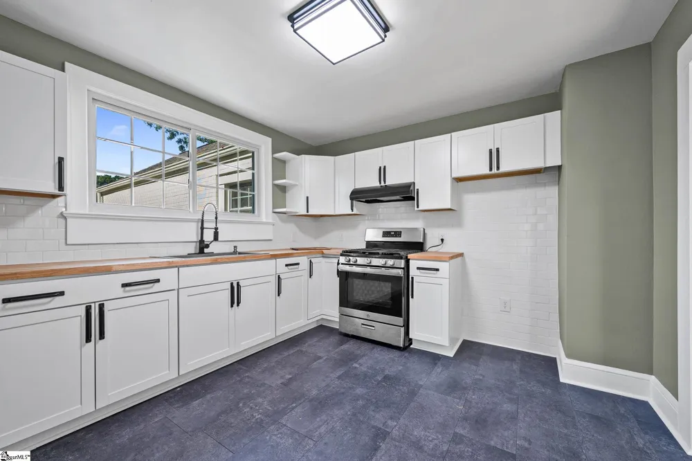 909 W Georgia Road Woodruff, SC 29388