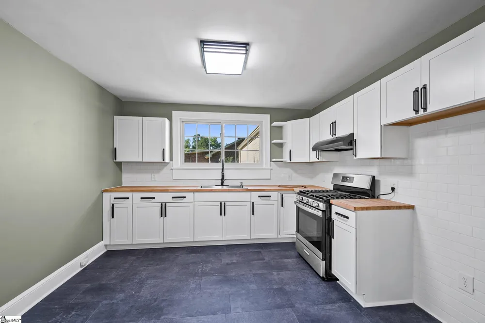 909 W Georgia Road Woodruff, SC 29388