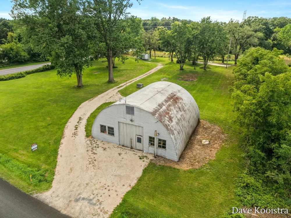 3606 30th Street Hamilton, MI 49419