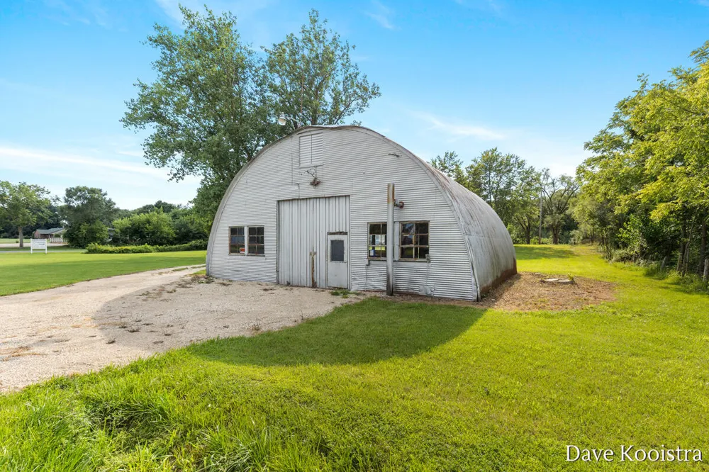 3606 30th Street Hamilton, MI 49419