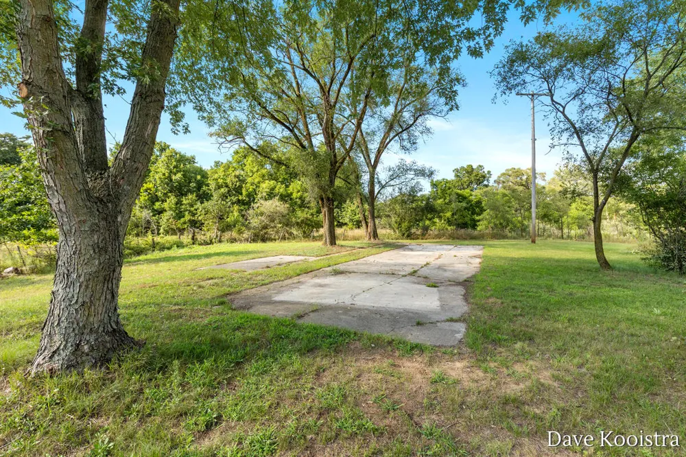 3606 30th Street Hamilton, MI 49419