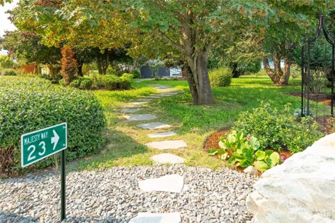 23 Majesty Way