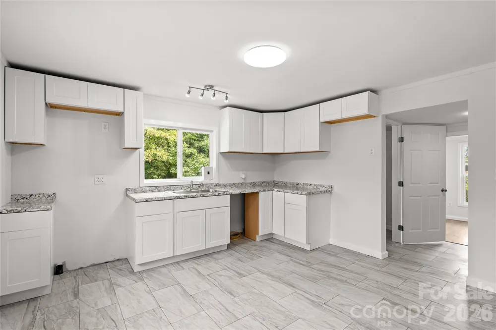 715 Central Avenue Landis, NC 28088