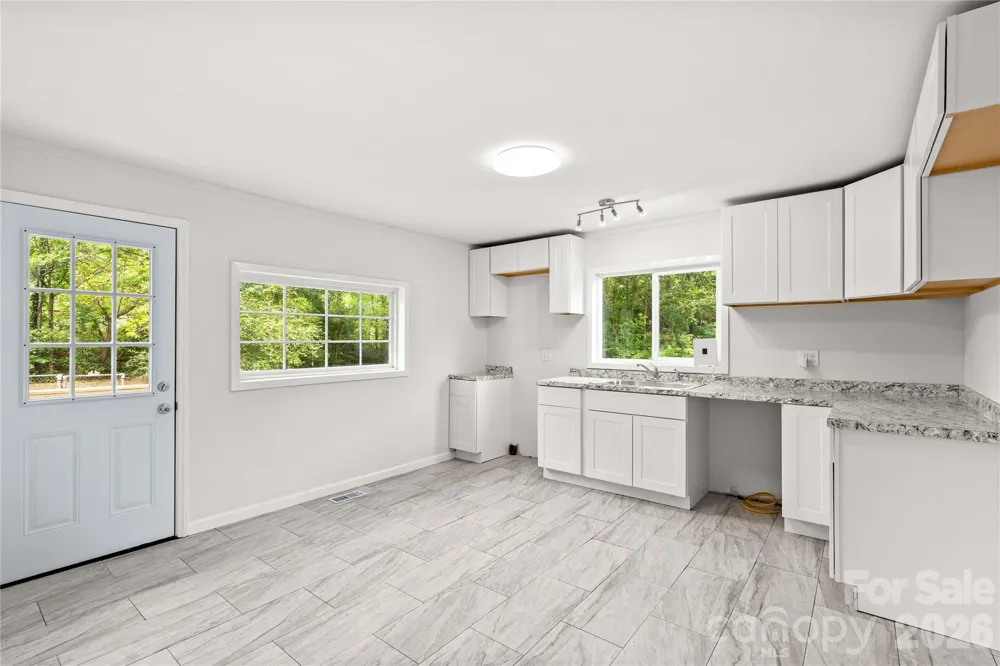 715 Central Avenue Landis, NC 28088