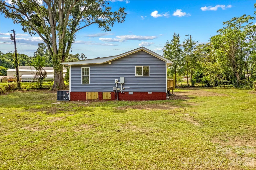 715 Central Avenue Landis, NC 28088