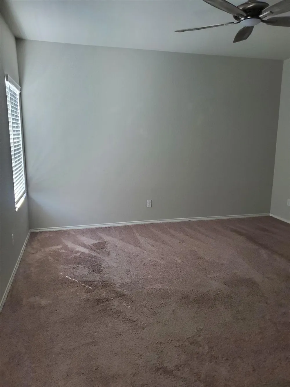 7120 Quarter Moon Comfort, TX 78109