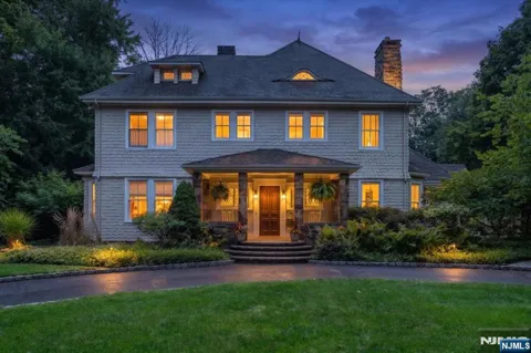 128 Westervelt Avenue