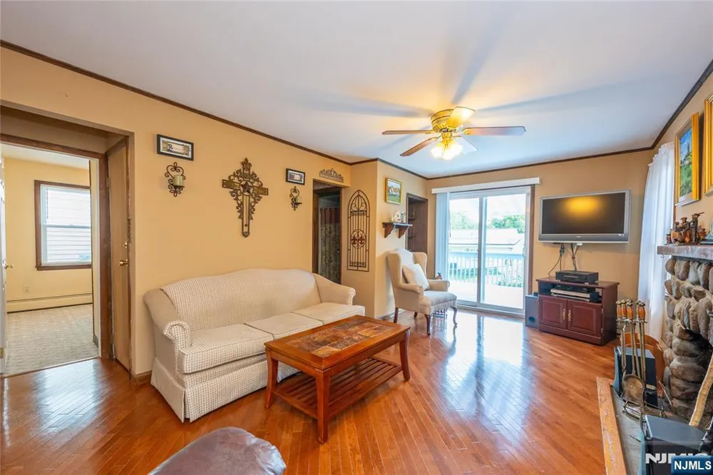 7 Oswego Avenue Par-Troy Hills, NJ 07034