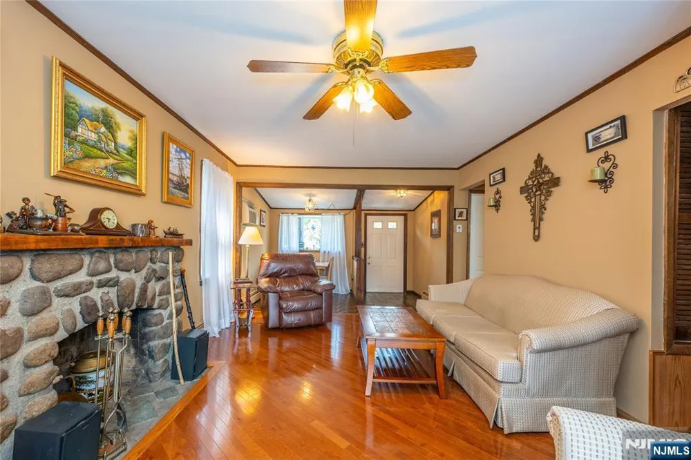 7 Oswego Avenue Par-Troy Hills, NJ 07034