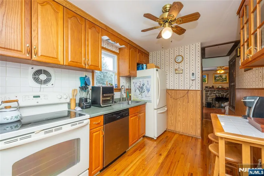 7 Oswego Avenue Par-Troy Hills, NJ 07034