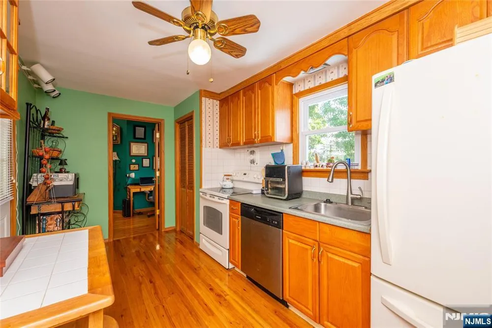 7 Oswego Avenue Par-Troy Hills, NJ 07034