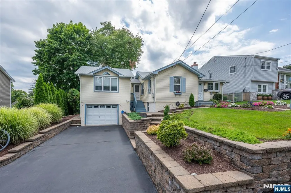 7 Oswego Avenue Par-Troy Hills, NJ 07034