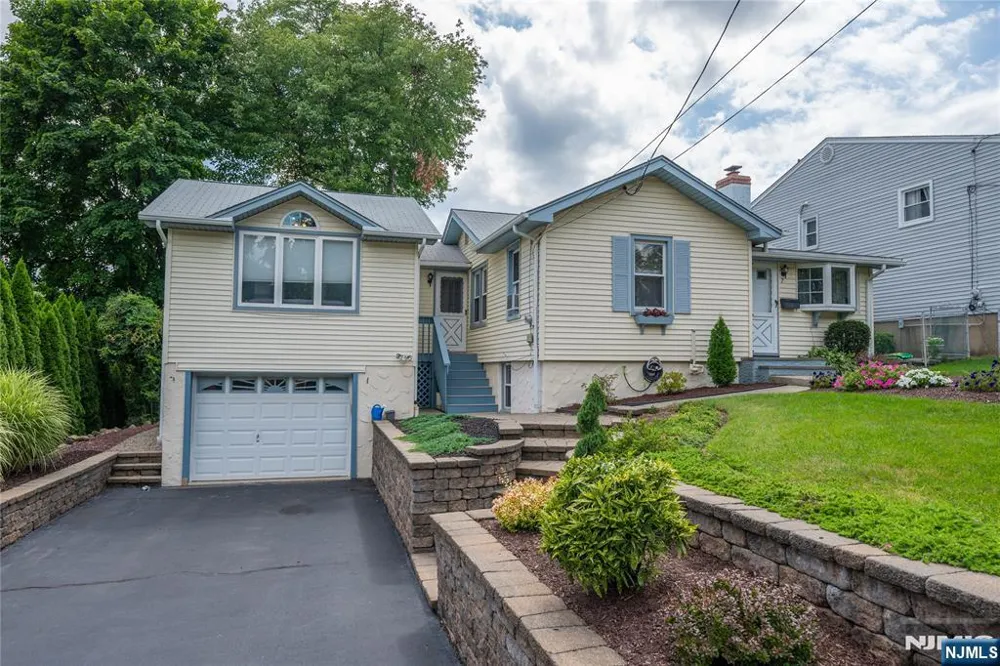 7 Oswego Avenue Par-Troy Hills, NJ 07034