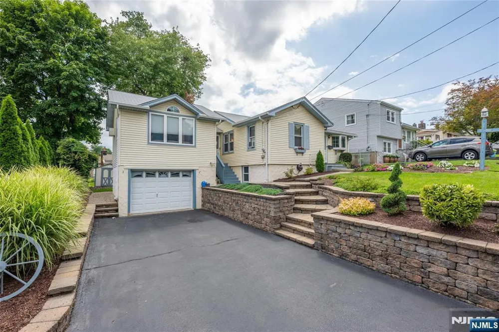 7 Oswego Avenue Par-Troy Hills, NJ 07034