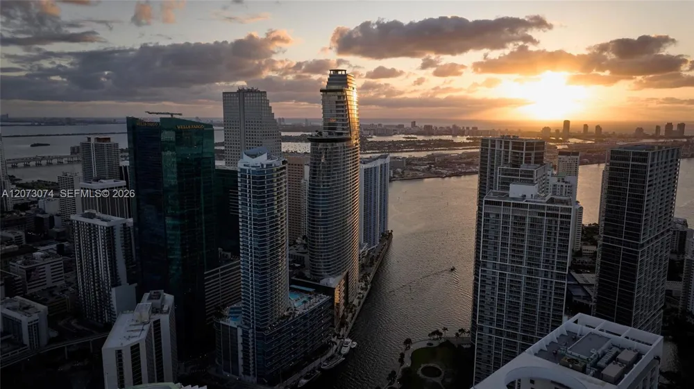 300 Biscayne Boulevard Way #2608W Miami, FL 33131