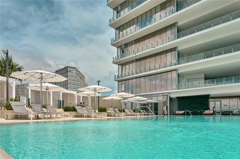 300 Biscayne Boulevard Way #2608W Miami, FL 33131