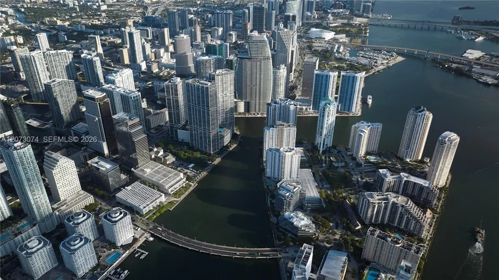 300 Biscayne Boulevard Way #2608W Miami, FL 33131
