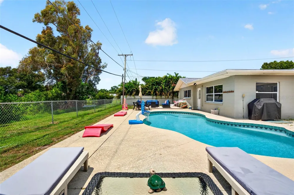 3409 18TH AVENUE DRIVE W Bradenton, FL 34205