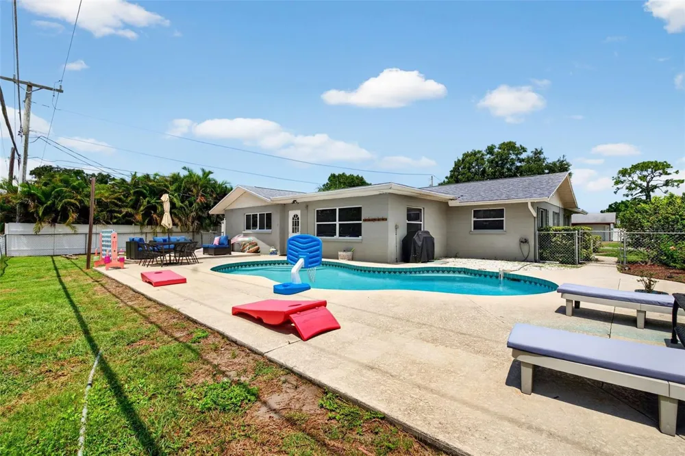 3409 18TH AVENUE DRIVE W Bradenton, FL 34205