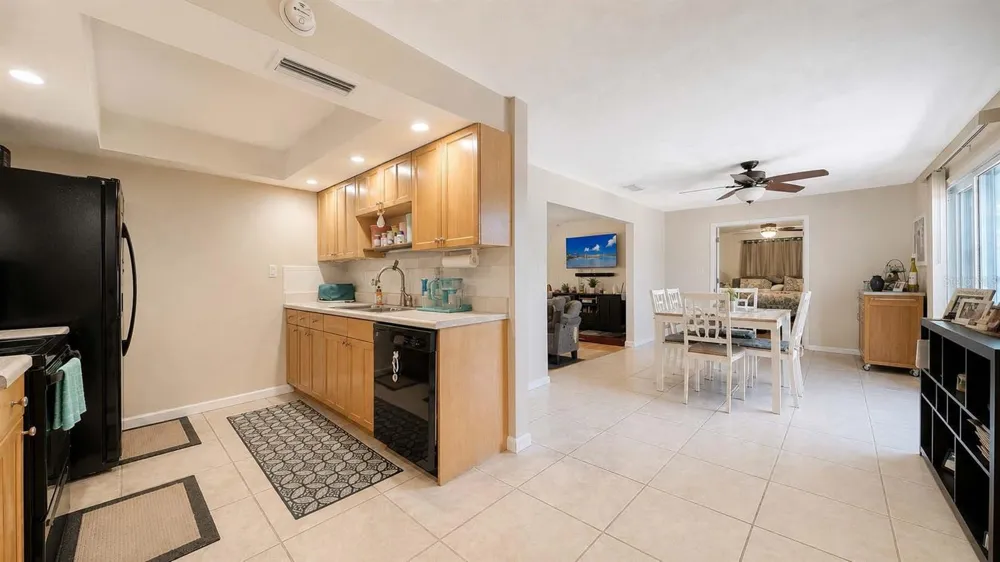 Address Not Shown Sarasota, FL 34231