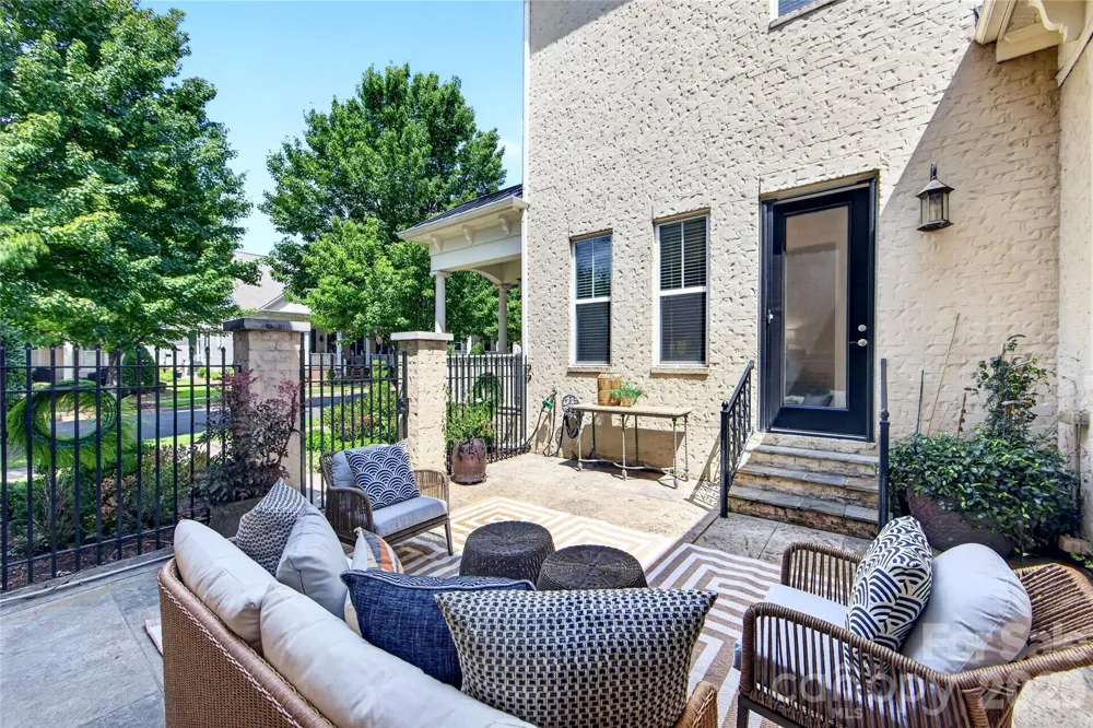 9517 Wheatfield Road Charlotte, NC 28277