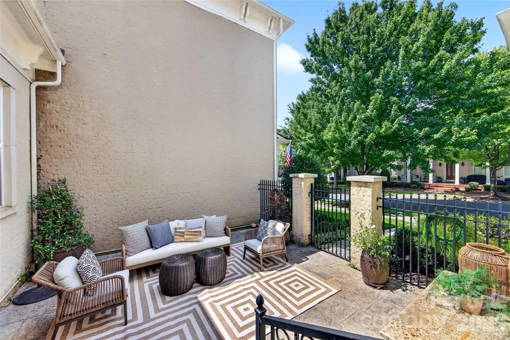 9517 Wheatfield Road Charlotte, NC 28277