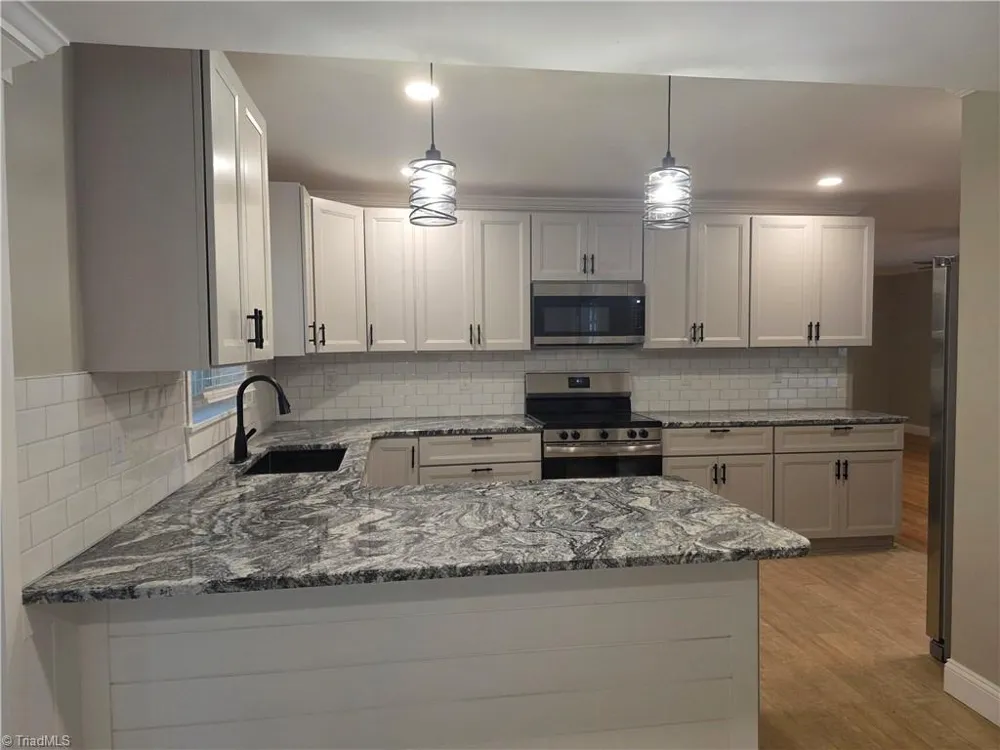 500 Pontiac Drive Thomasville, NC 27360