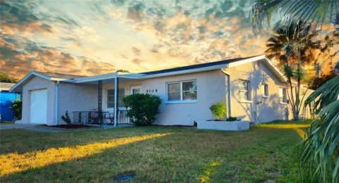 9709 LAKESIDE LANE