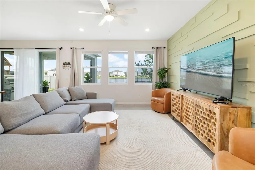 523 158TH STREET E Bradenton, FL 34212