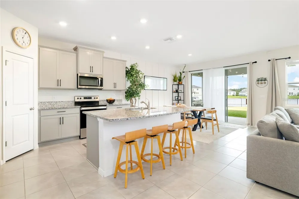 523 158TH STREET E Bradenton, FL 34212
