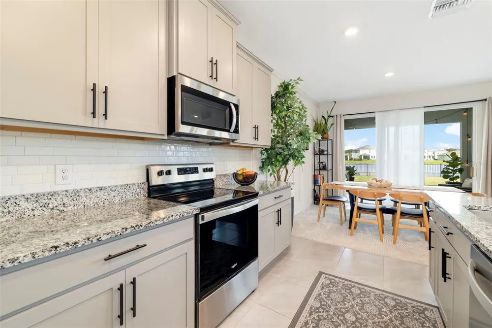 523 158TH STREET E Bradenton, FL 34212