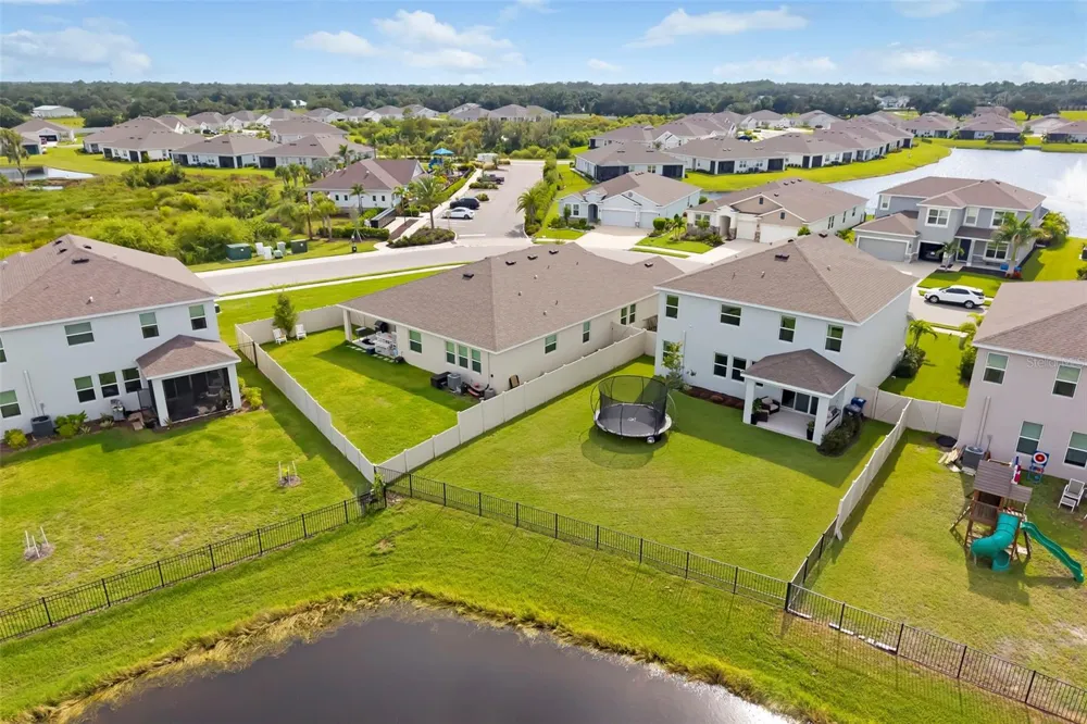 523 158TH STREET E Bradenton, FL 34212