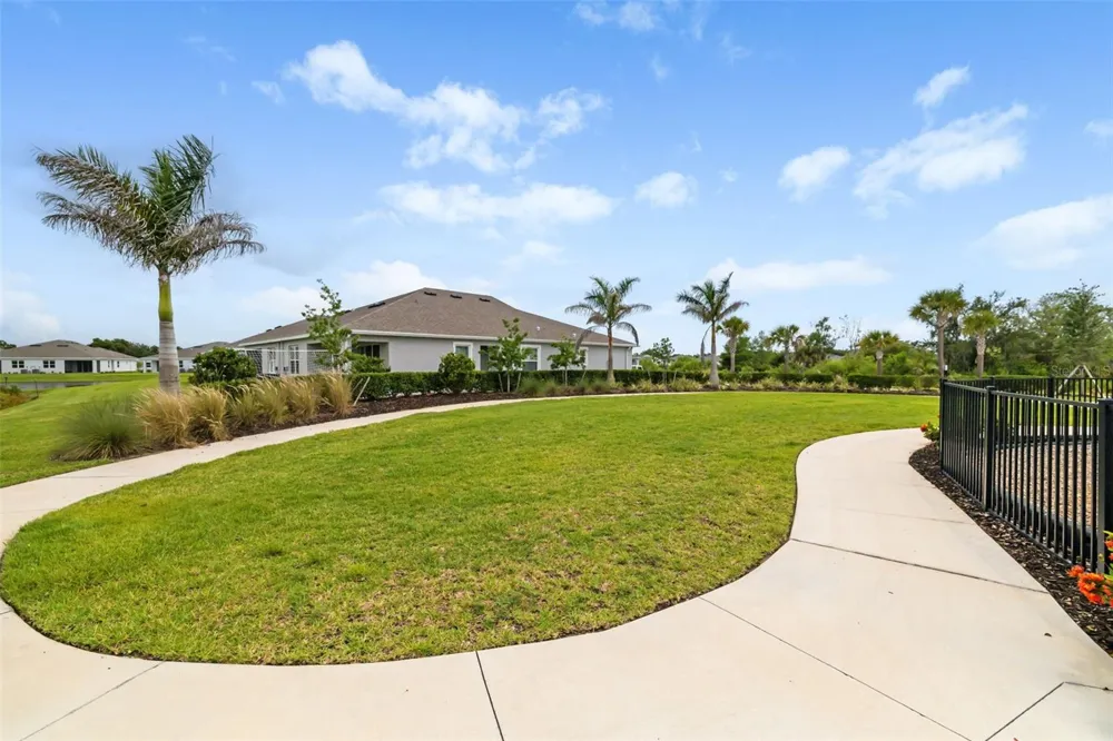 523 158TH STREET E Bradenton, FL 34212