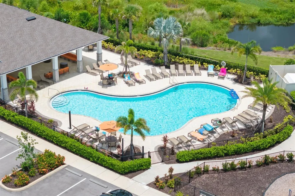 523 158TH STREET E Bradenton, FL 34212