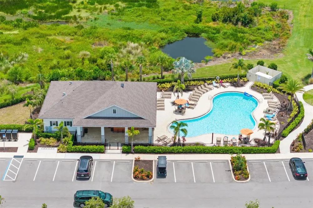 523 158TH STREET E Bradenton, FL 34212