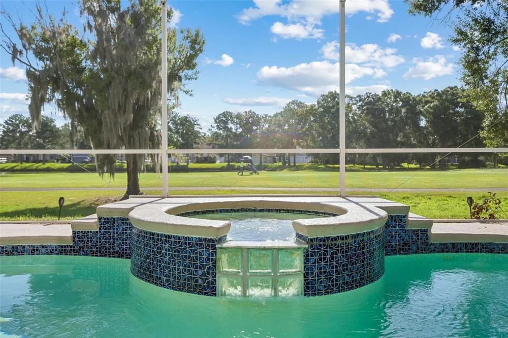 15611 SHOAL CREEK PLACE Odessa, FL 33556