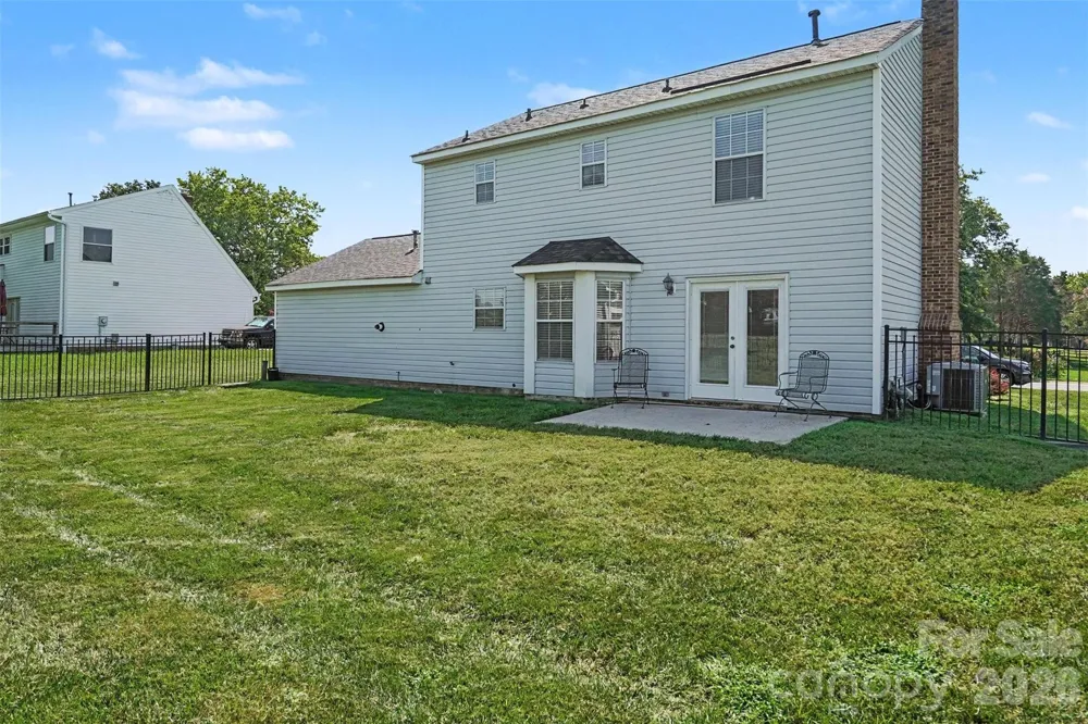8512 Indian Summer Trail Harrisburg, NC 28075