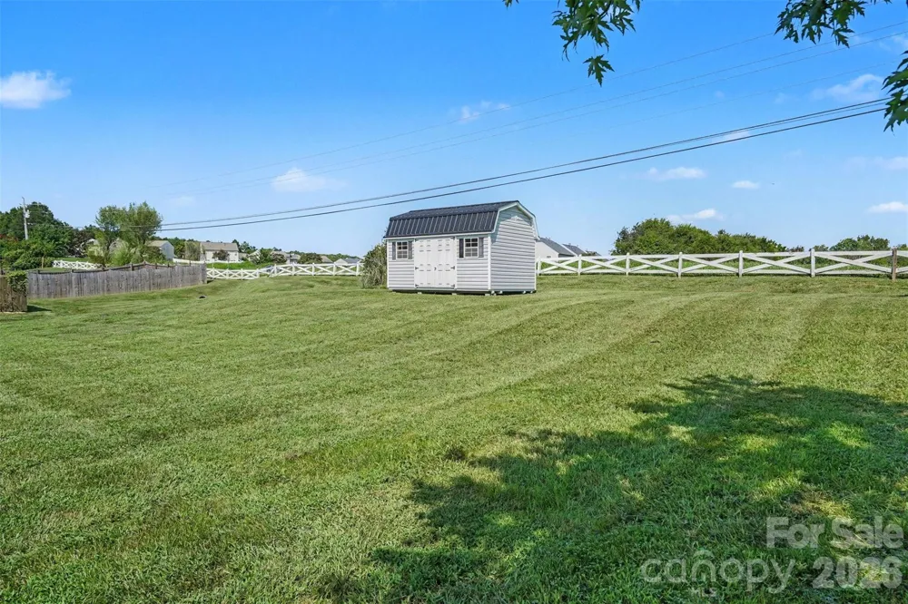 8512 Indian Summer Trail Harrisburg, NC 28075