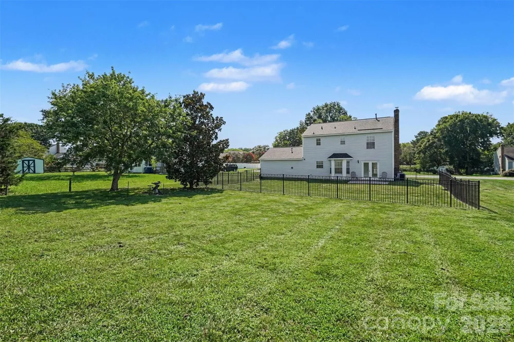 8512 Indian Summer Trail Harrisburg, NC 28075