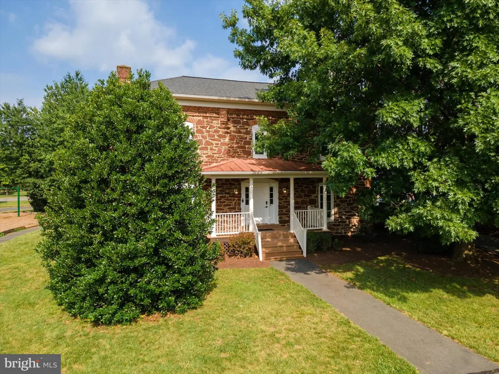 528 JARED SQUARE NE Leesburg, VA 20176