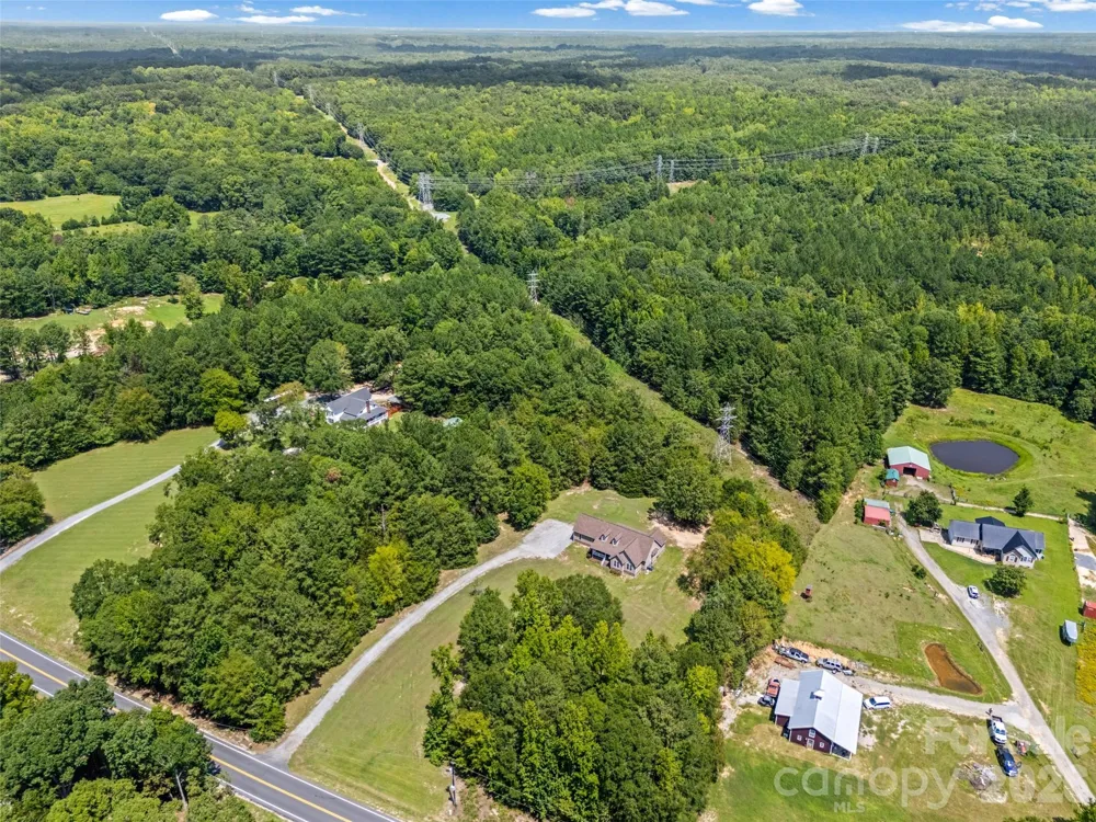 2229 Starnes Road Edgemoor, SC 29712