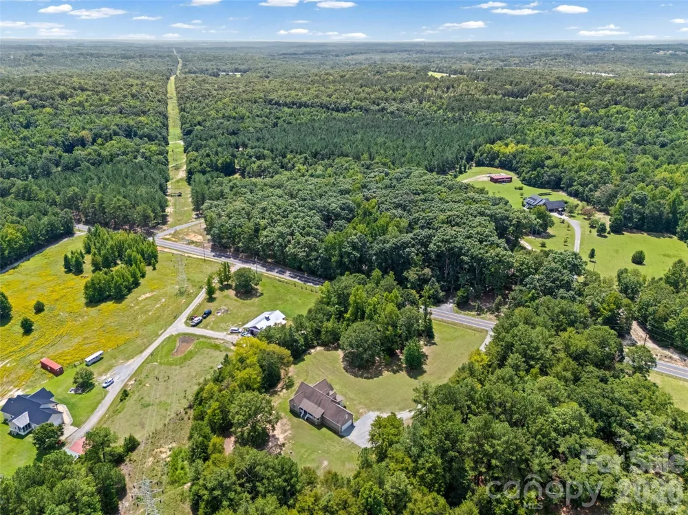 2229 Starnes Road Edgemoor, SC 29712