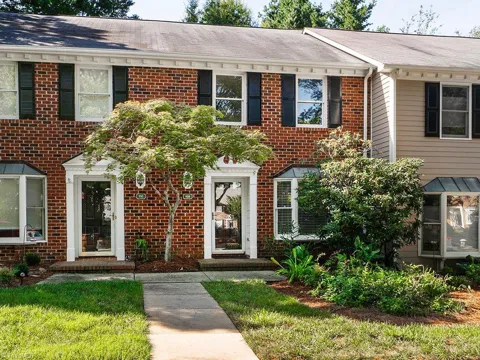 1108 Summer Place