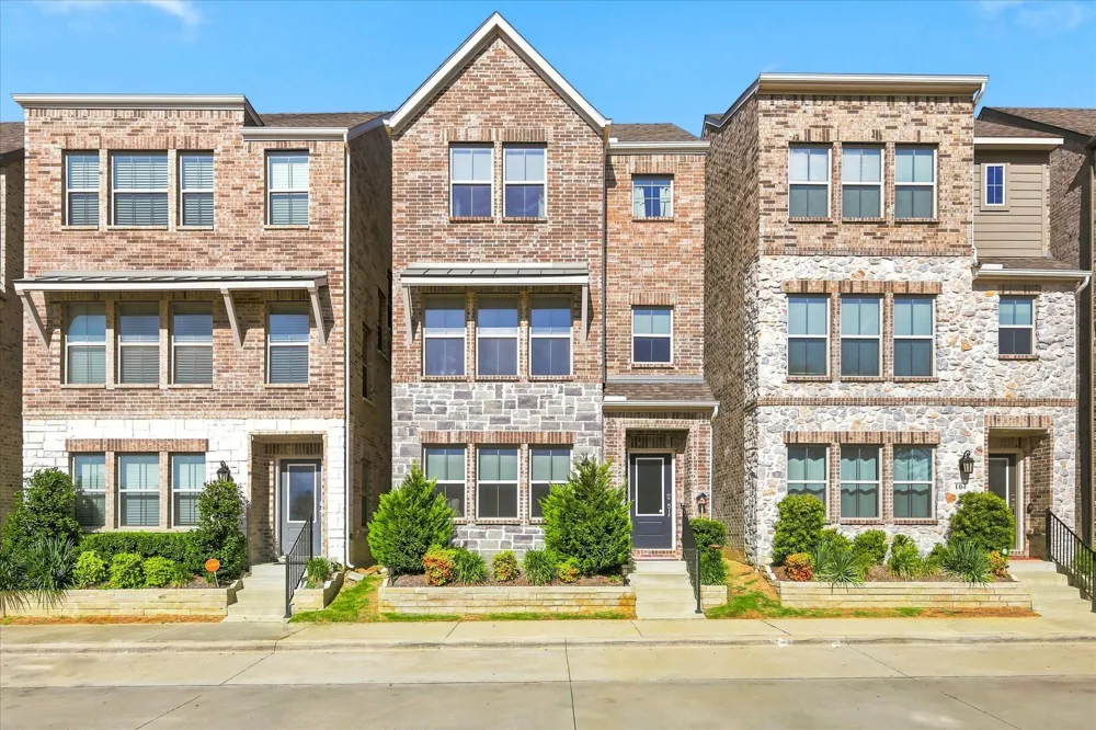 106 Settlers Way Euless, TX 76040