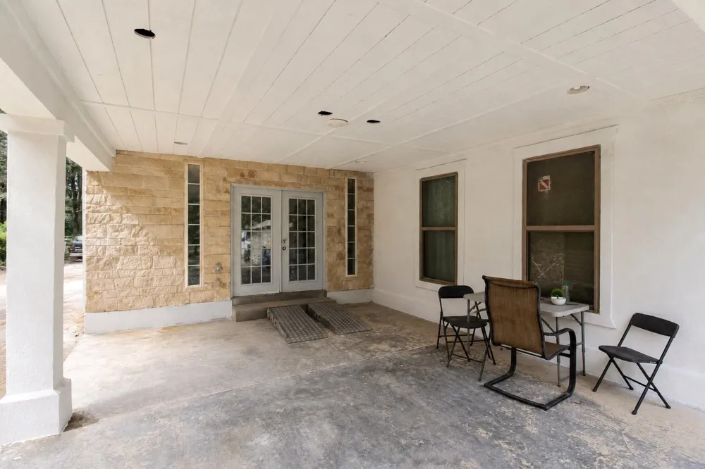 2111 County Road 3405 Cleveland, TX 77327