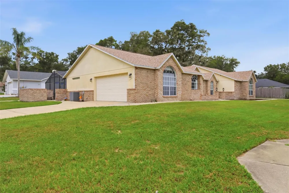 1095 E WISCONSIN AVENUE Deland, FL 32724